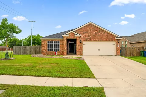 337 Quail Crossing Dr, Sanger, TX 76266