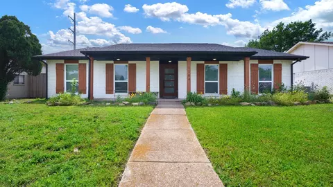 1104 S Bowser Rd, Richardson, TX 75081