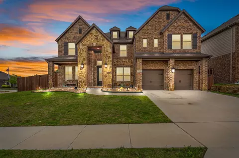 5201 Center Hill Dr, Fort Worth, TX 76179