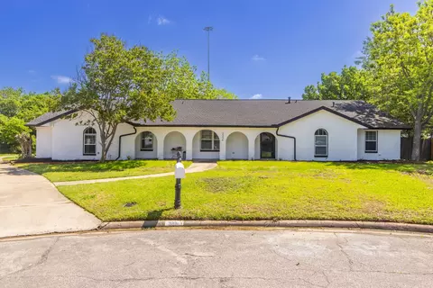 2304 Watchill Dr, Greenville, TX 75402