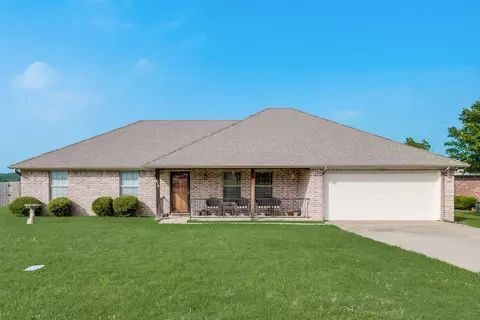616 Laurel Dr, Wills Point, TX 75169