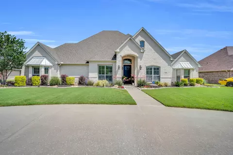 668 Brookcrest Ct, Waxahachie, TX 75165