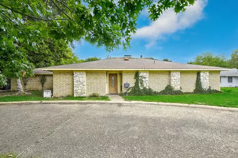 12418 Veronica Cir, Farmers Branch, TX 75234
