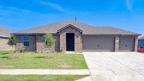 206 Roughrider Trl, Nevada, TX 75173