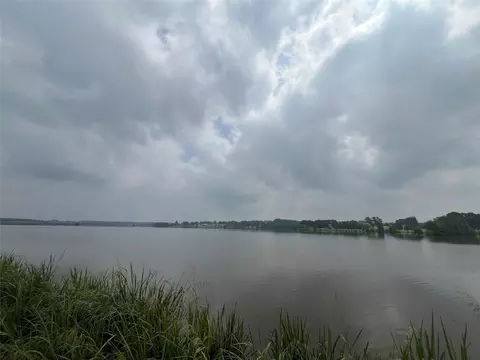 335 Grand View Drive, Athens, TX 75752