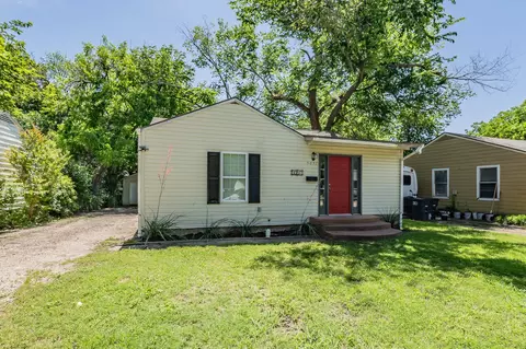 5057 Royal Dr, Fort Worth, TX 76116