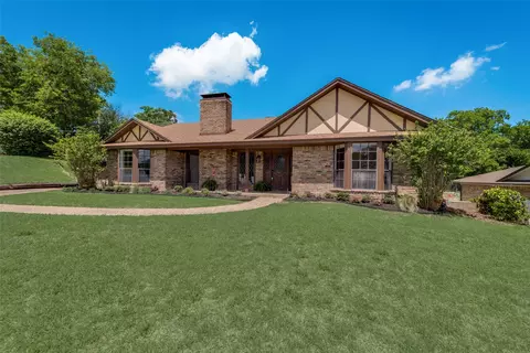 1801 Northtown Dr, Grand Prairie, TX 75050