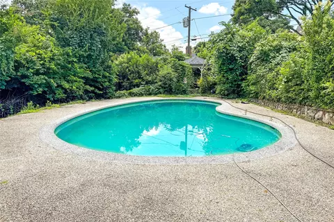 437 Glen Oaks Cir, Dallas, TX 75232
