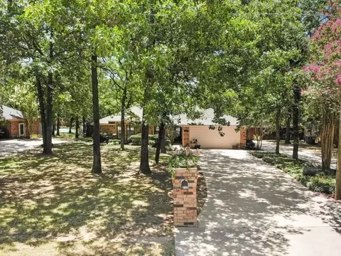 211 Surveyors Rd, Krugerville, TX 76227