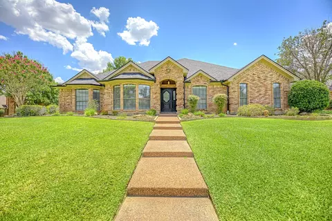 3401 Channing Ln, Bedford, TX 76021