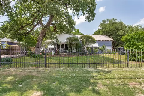 6925 Church St, Fort Worth, TX 76112