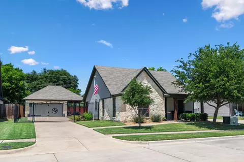 260 Tinker Trl, Burleson, TX 76028