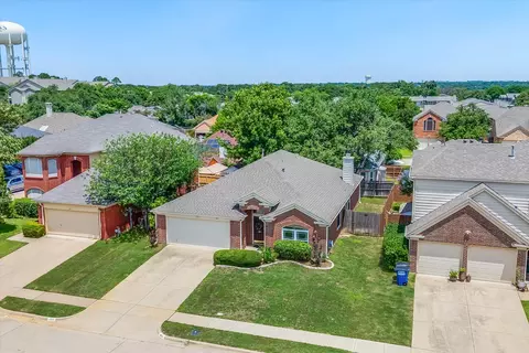 203 Foreman Dr, Euless, TX 76039 photo 4