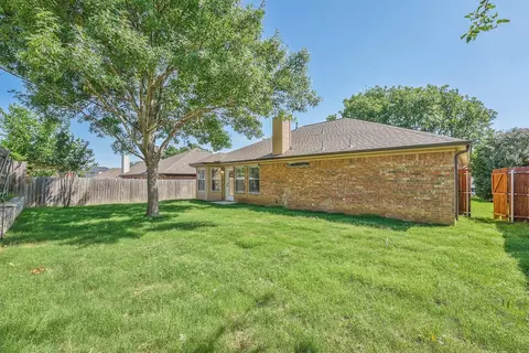 7908 Copper Canyon Dr, Arlington, TX 76002