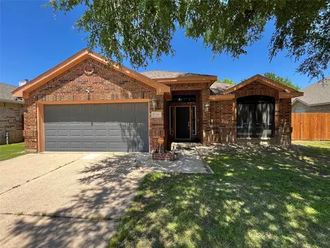5608 Shadydell Dr, Fort Worth, TX 76135