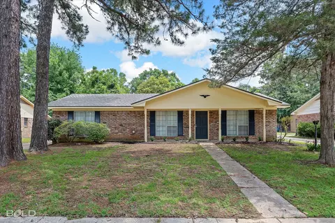 8853 Bayonne Dr, Shreveport, LA 71118