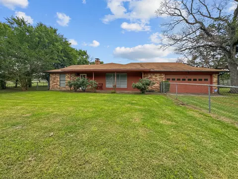 130 W Waller Rd, Kemp, TX 75143