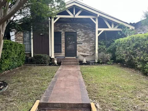 1522 Cherrycrest St, Dallas, TX 75228