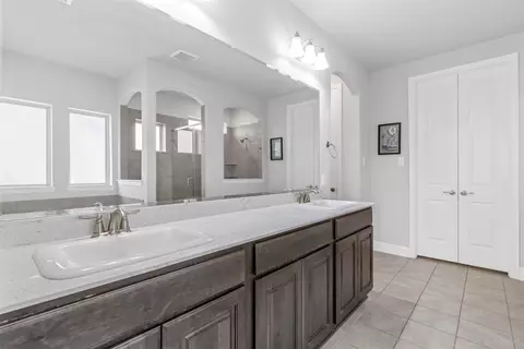 Bath - 241 Dianna Dr, Prosper, TX 75078 photo 1 of 2