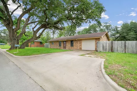1185 W Hyman St, Stephenville, TX 76401