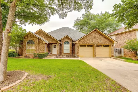 4510 Westchase Cir, Grapevine, TX 76051