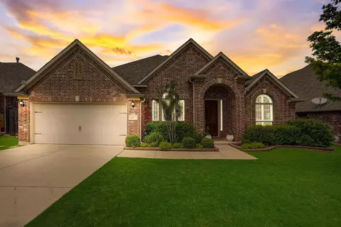 617 Newchester Dr, Roanoke, TX 76262