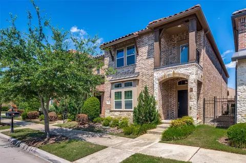 6678 Deleon St, Irving, TX 75039