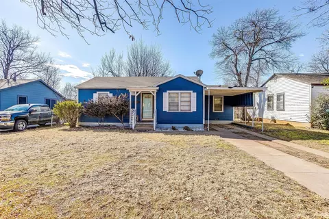 104 SE Tarrant Ave, Burleson, TX 76028