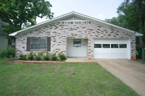 223 E Colorado St, Palestine, TX 75801