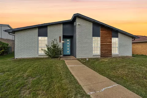 5004 Wagner Cir, The Colony, TX 75056