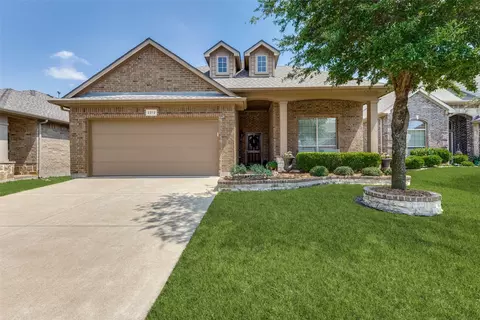 2212 Frosted Willow Ln, Fort Worth, TX 76177