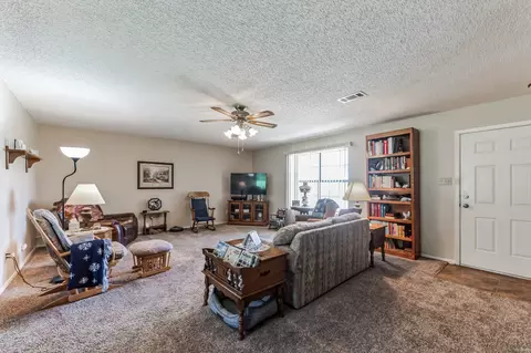 Living - 758 Maxx Rd, Mead, OK 73449 photo 2 of 7