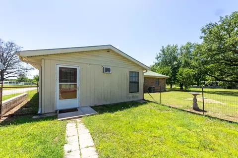 Exterior - 758 Maxx Rd, Mead, OK 73449 photo 8 of 9