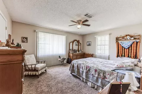 Bedroom - 758 Maxx Rd, Mead, OK 73449 photo 3 of 4