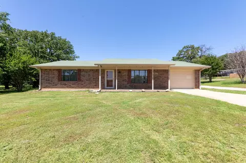 Exterior - 758 Maxx Rd, Mead, OK 73449 photo 2 of 9