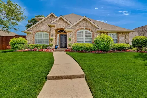 5909 Copper Canyon Dr, The Colony, TX 75056