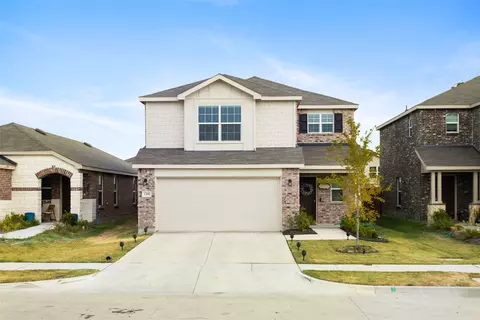 1355 Panorama Dr, Forney, TX 75126