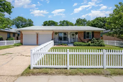 2813 Sanders Dr, Garland, TX 75042