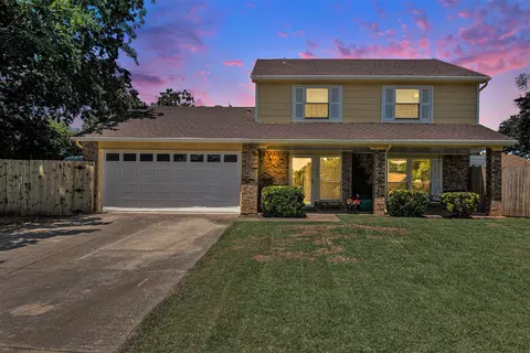 2613 Kayli Ln, Euless, TX 76039