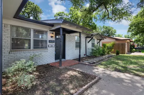 316 Simmons Dr, Hurst, TX 76053