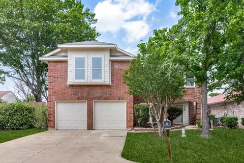 929 Ashmount Ln, Arlington, TX 76017