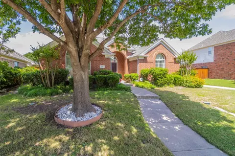 300 Touchdown Dr, Irving, TX 75063 photo 2