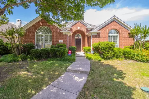 300 Touchdown Dr, Irving, TX 75063