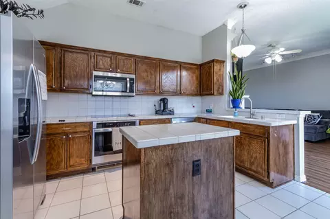 300 Touchdown Dr, Irving, TX 75063 photo 7