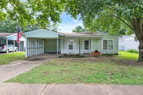 94 Twining Dr, Denison, TX 75020