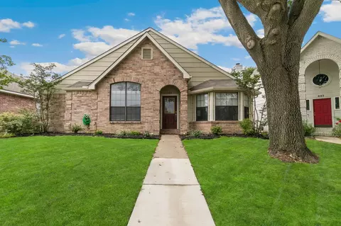 629 Lake Bluff Dr, Flower Mound, TX 75028
