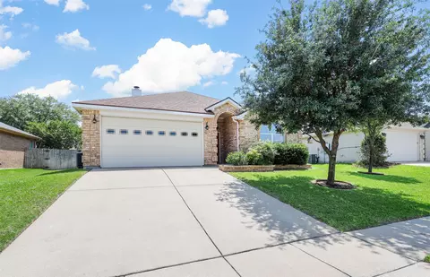 1532 Vernon Castle Ave, Benbrook, TX 76126