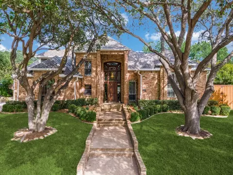 7426 Craigshire Ave, Dallas, TX 75231
