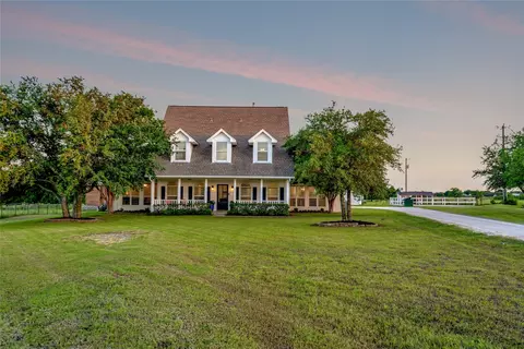 5411 Luginbyhl Rd, Sanger, TX 76266