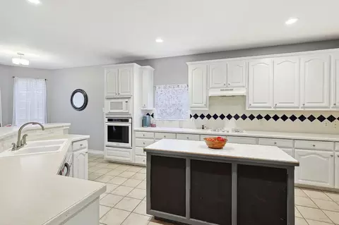 Kitchen - 306 Longview Dr, Keller, TX 76248 photo 2 of 3